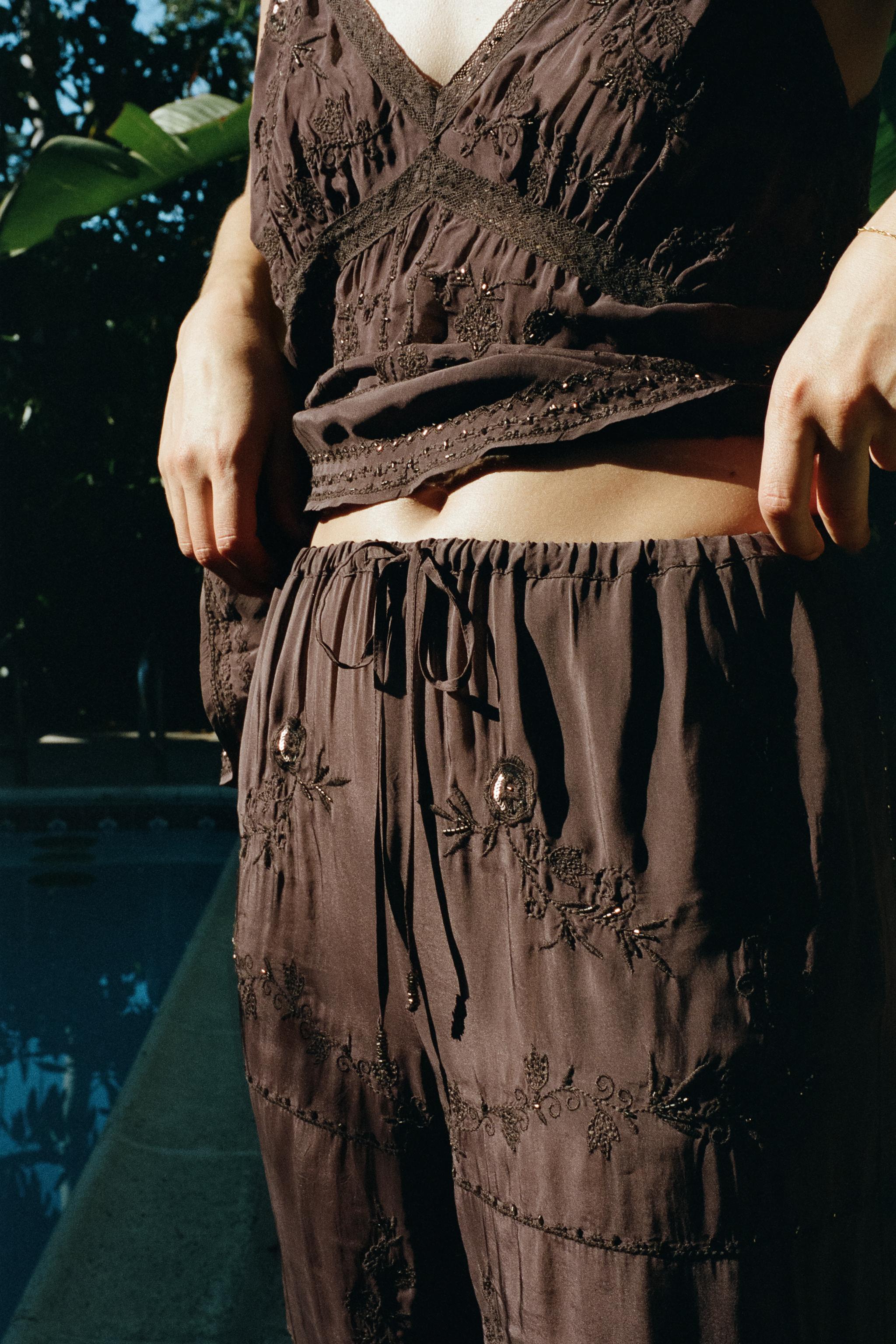 PANTALON BRODERIES ET FANTAISIES